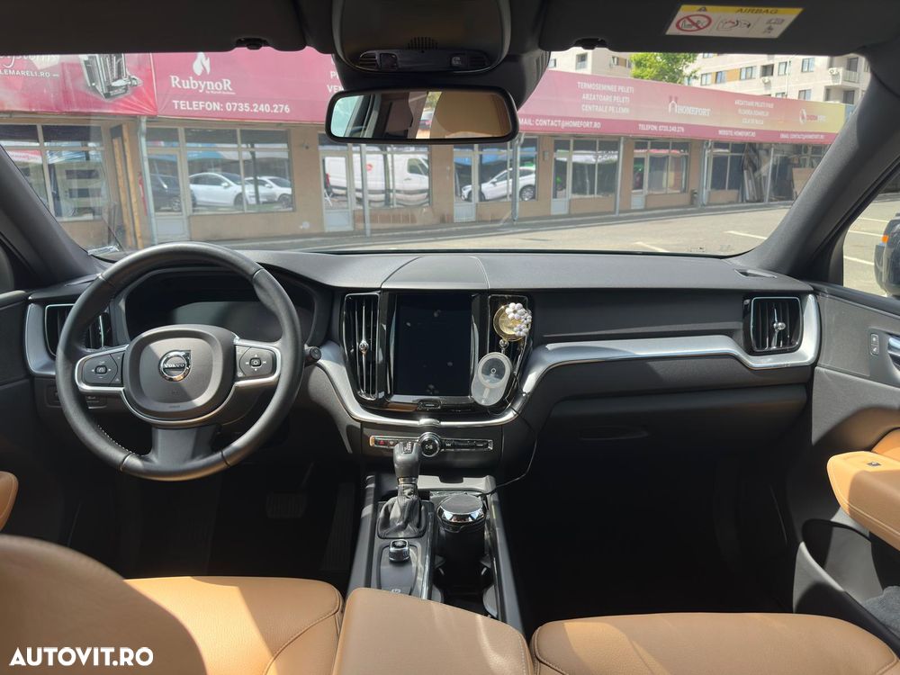 Volvo XC 60 D4 Momentum - 9