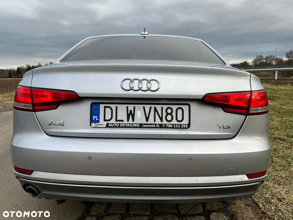 Audi A4 Limousine 2.0 TDI ultra S tronic - 9