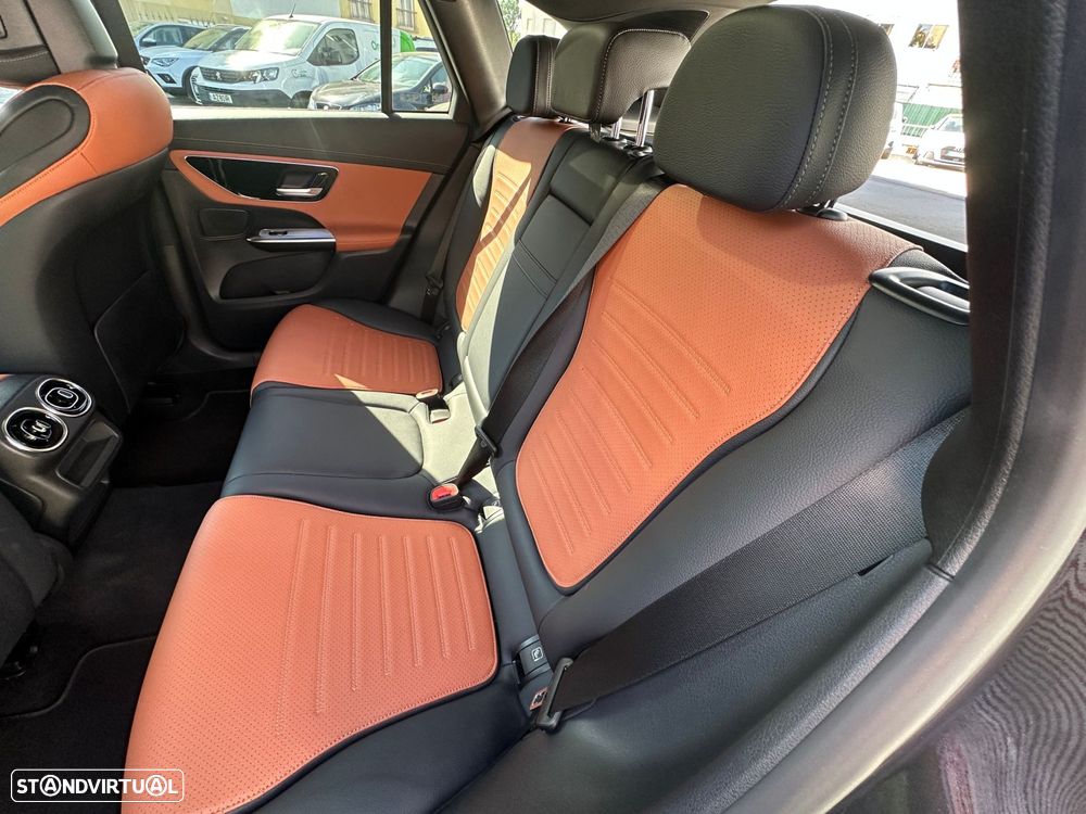 Mercedes-Benz GLC 300 e 4Matic - 11