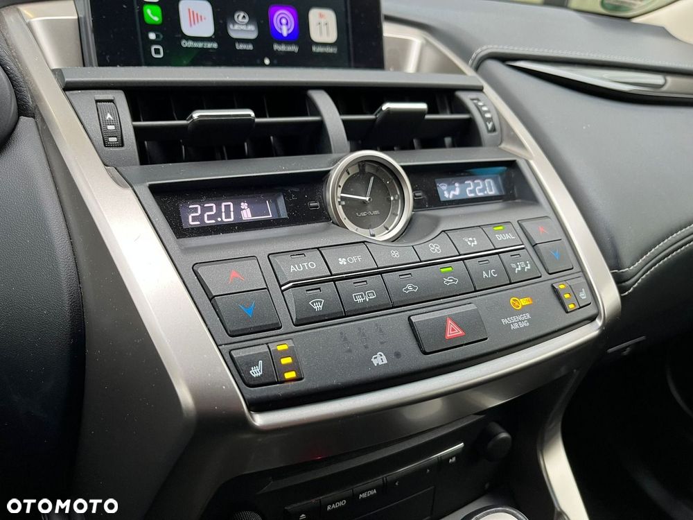 Lexus NX 300h Elite AWD - 22