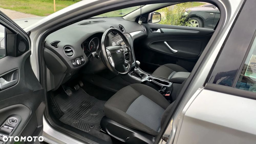 Ford Mondeo 2.0 TDCi Ambiente - 7