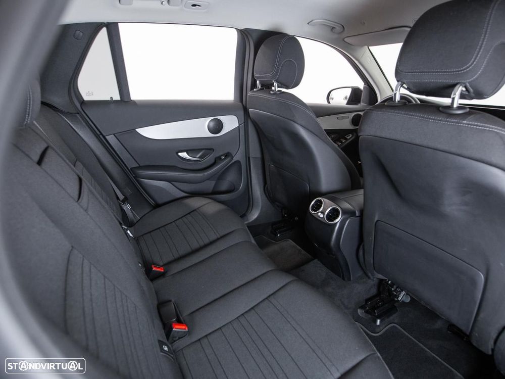 Mercedes-Benz GLC 300 de 4Matic - 11