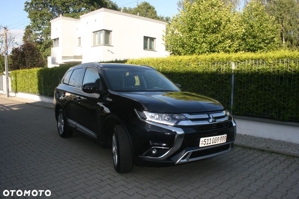 Mitsubishi Outlander 2.0 Intense 4WD CVT - 28