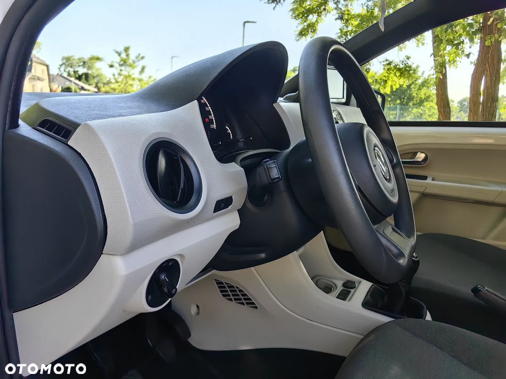 Volkswagen up! 1.0 move - 8