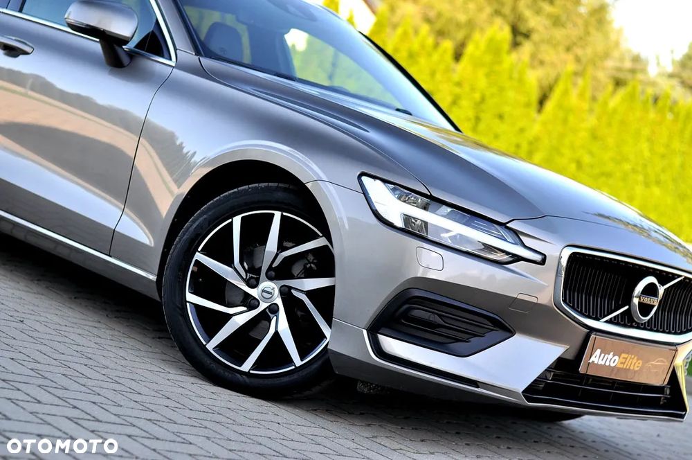 Volvo V60 D4 Momentum Pro - 3