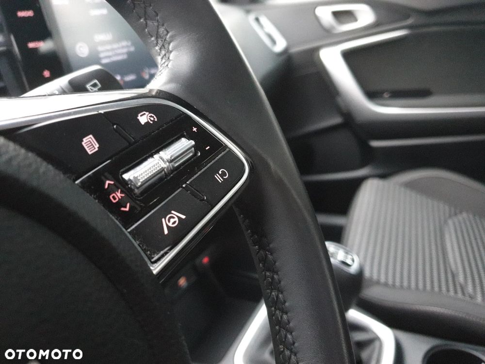 Kia Ceed 1.5 T-GDI M - 21