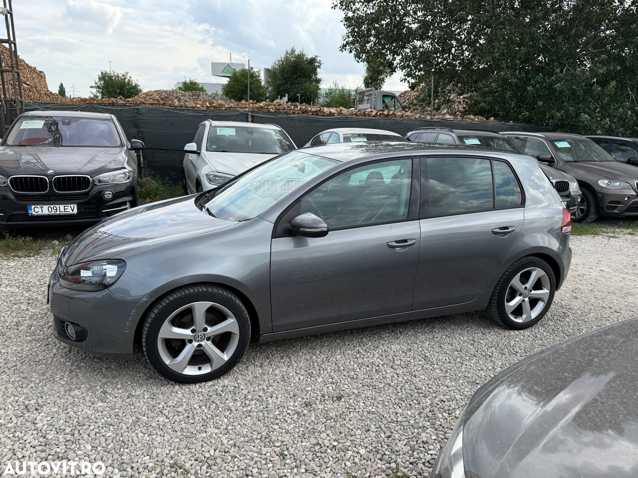 Volkswagen Golf 2.0 TDI DPF Highline - 3
