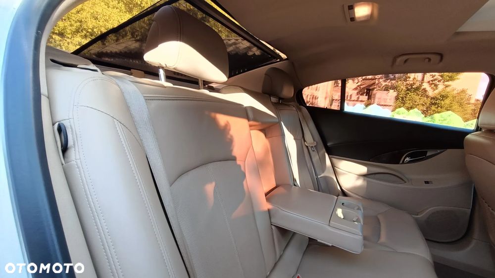 Buick Lacrosse - 35