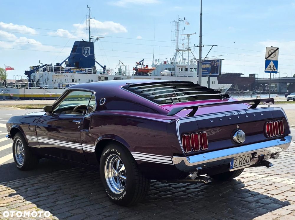 Ford Mustang - 5