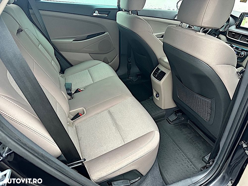 Hyundai Tucson 2.0 CRDI 4WD 8AT Luxury - 7