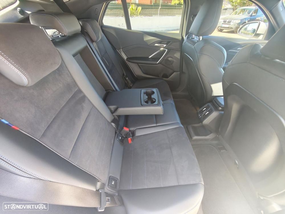 BMW iX2 eDrive20 Pack Desportivo M - 49