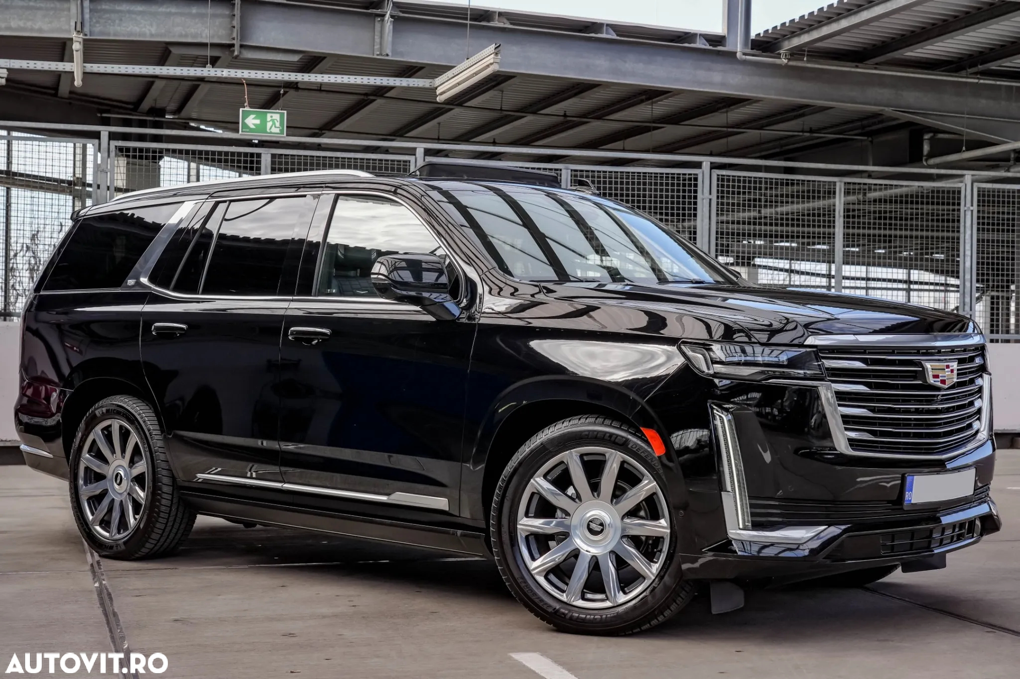 Cadillac Escalade - 6