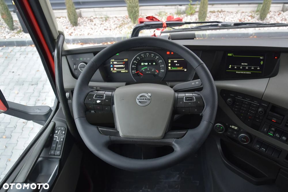 Volvo FH500 / NISKA KABINA / HYDRAULIKA / EURO 6 / ACC / LEDY / ALUFELGI / SERWISOWANY / SPROWADZONY - 24