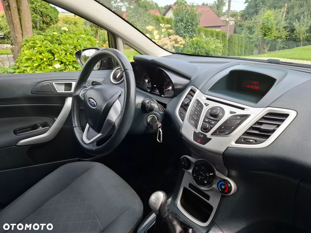 Ford Fiesta 1.25 Champions Edition - 8