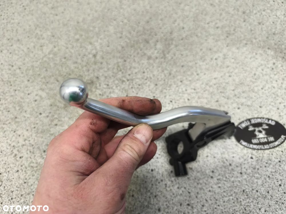 Klamka lewa sprzęgła, mocowanie klamki, lusterka Triumph Trident 660 2022 - 2