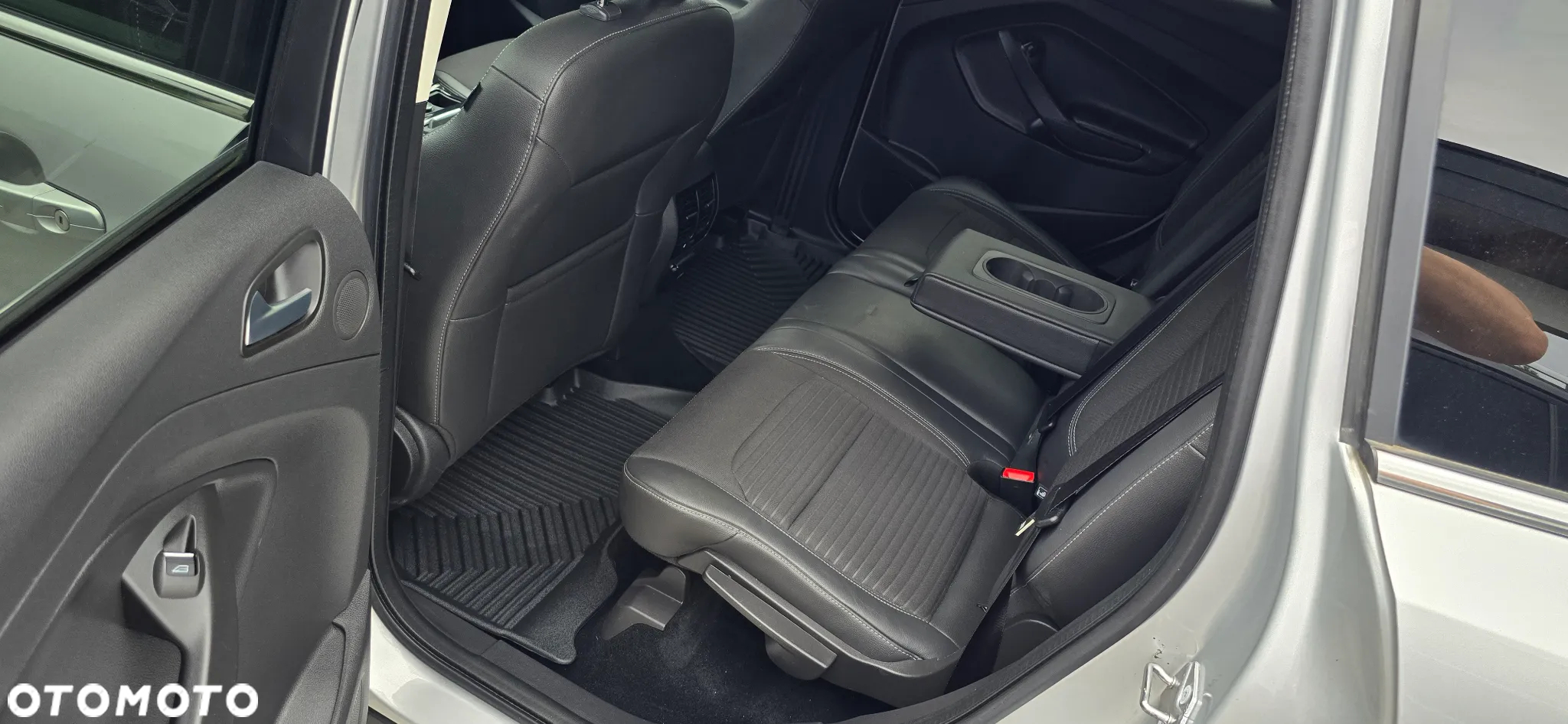 Ford Kuga - 21