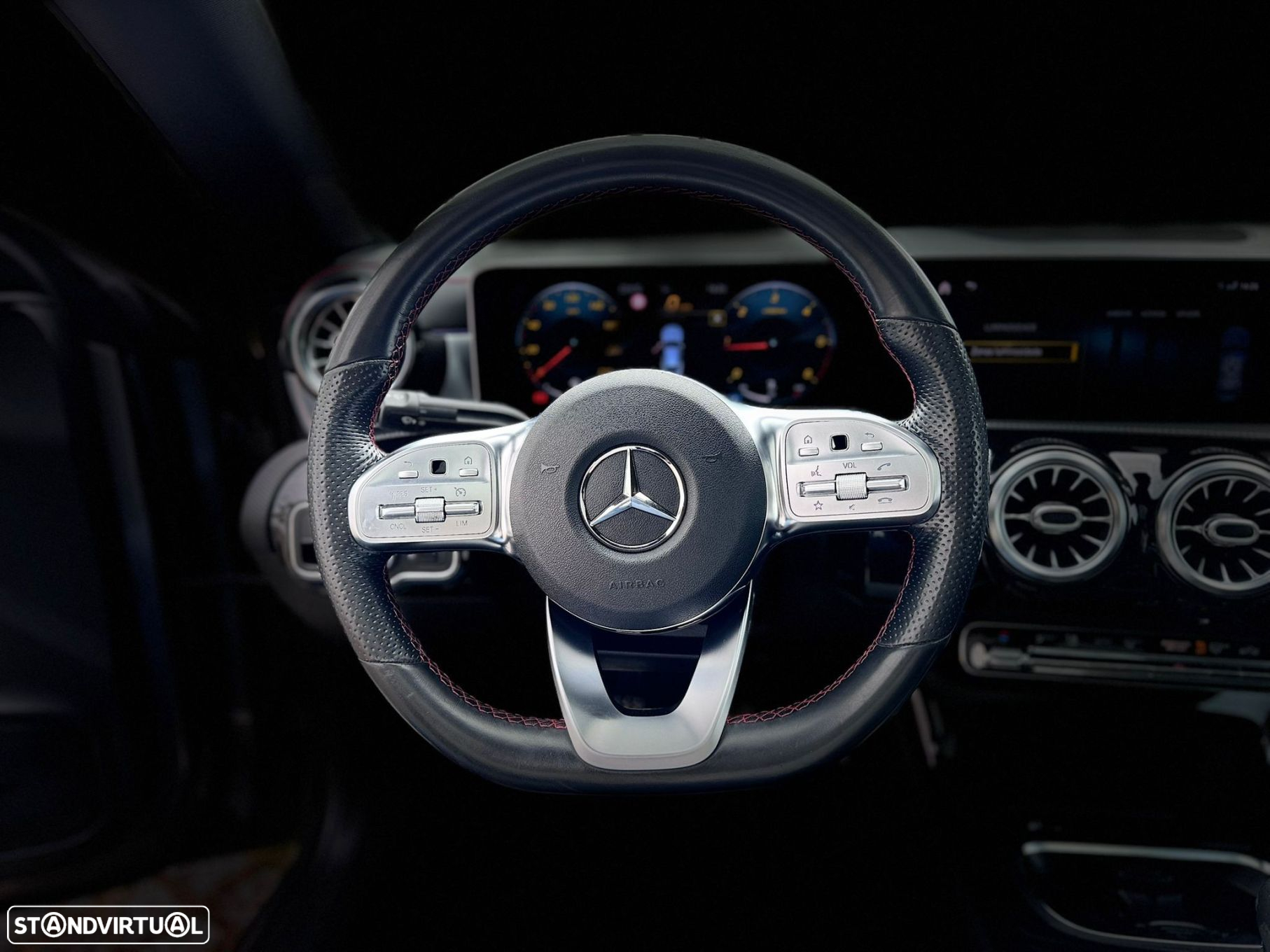 Mercedes-Benz CLA 180 - 11