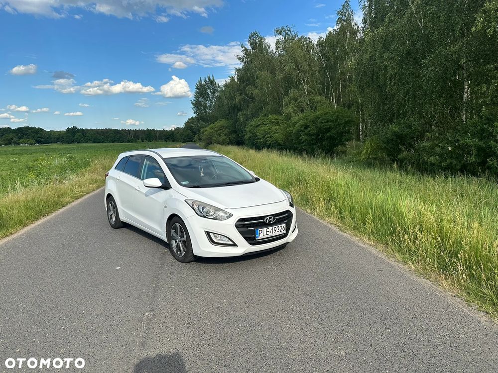 Hyundai i30 1.4 Premiere Comfort - 19