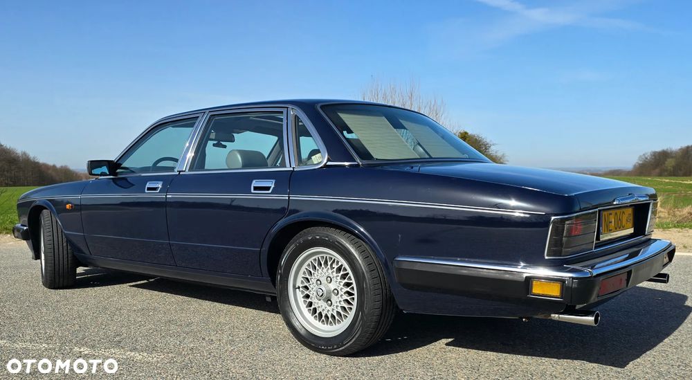 Jaguar Daimler 4.0i - 17