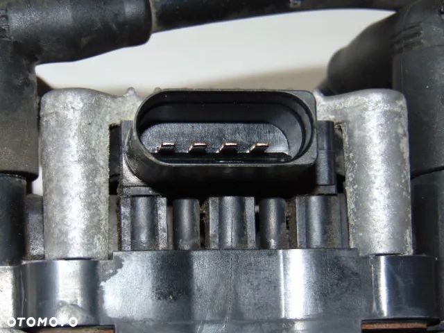 ORYGINAŁ cewka zapłonowa + kable 032905106B VW Volkswagen Golf 4 IV Bora Passat B5 Audi A3 8L A4 B5 Seat Leon I Skoda Fabia 1.4 1.6 - 10