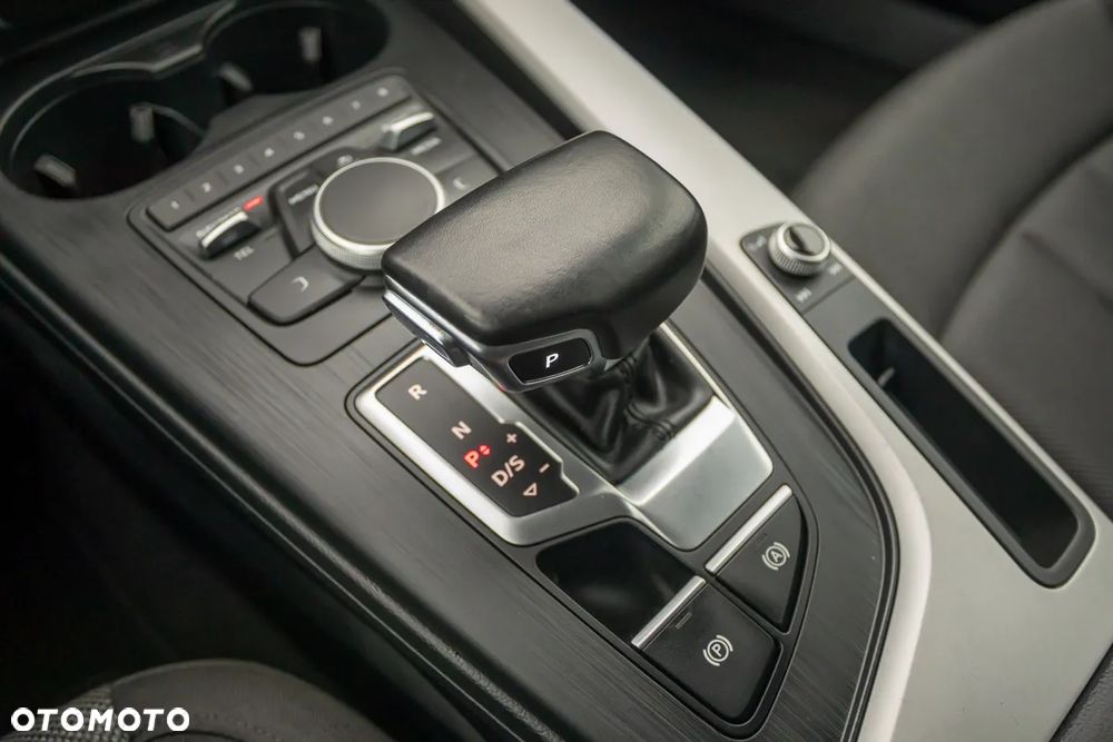 Audi A4 Avant 35 TDI S tronic - 26