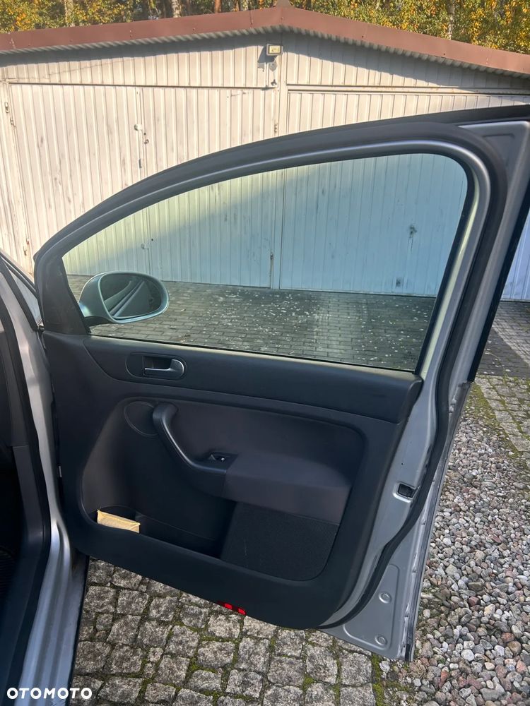 Volkswagen Golf Plus - 12