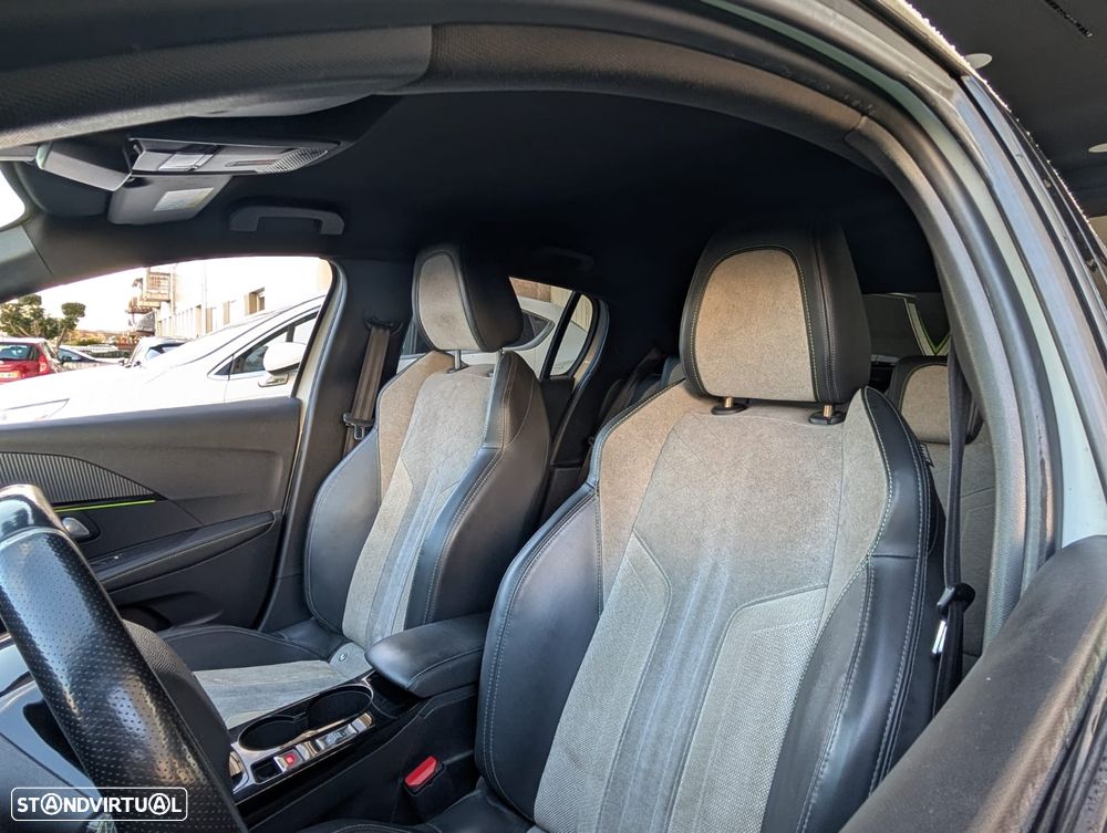 Peugeot e-208 GT Pack - 14