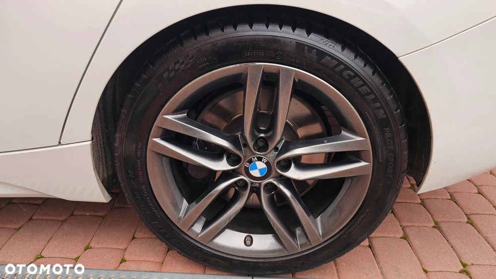 BMW Seria 1 M140i Shadow sport - 28