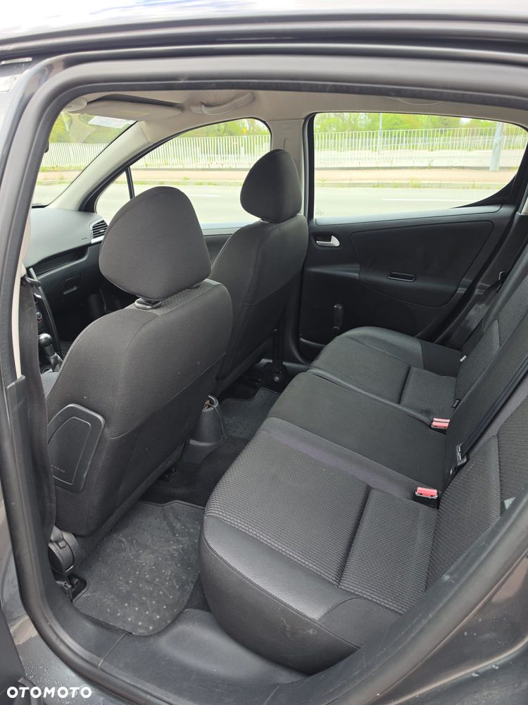 Peugeot 207 75 forever - 18