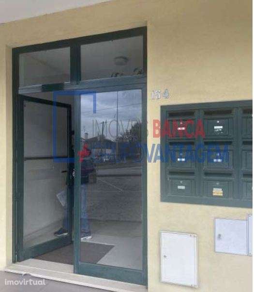 APARTAMENTO T1  - PAÇO SOUSA - Grande imagem: 3/19