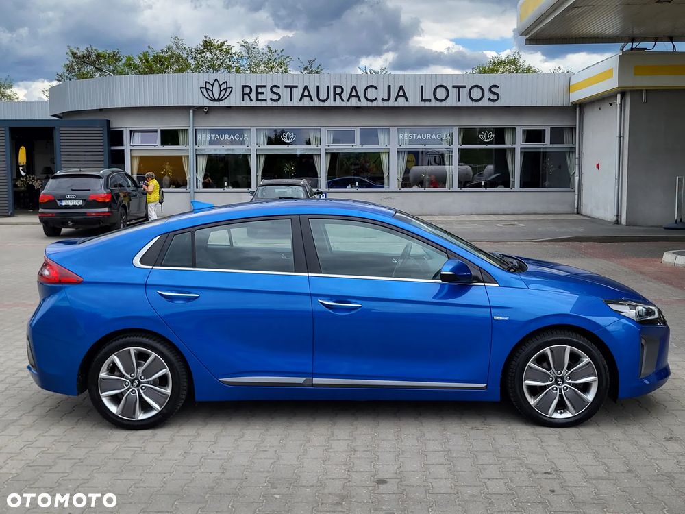 Hyundai IONIQ Hybrid Platinum - 6