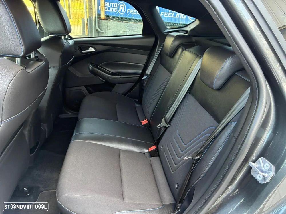Ford Focus - 29