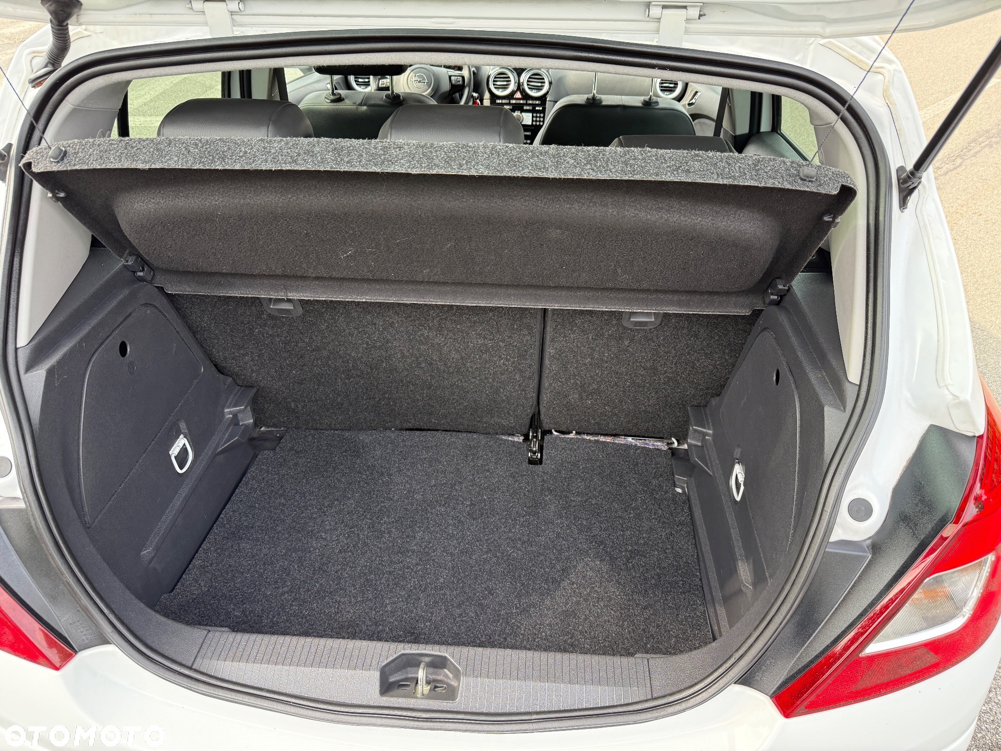 Opel Corsa 1.4 16V Active - 25