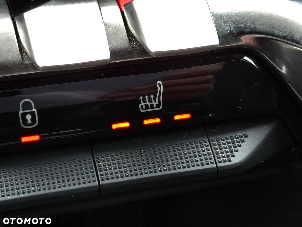 Peugeot 3008 1.5 BlueHDi GT Pack S&S EAT8 - 33