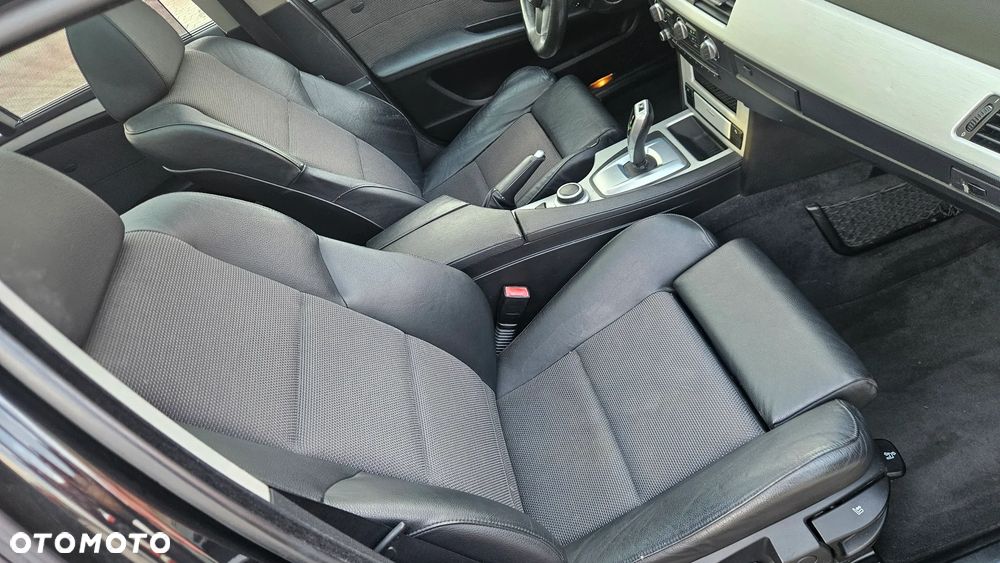 BMW Seria 5 525xi Edition Sport - 26