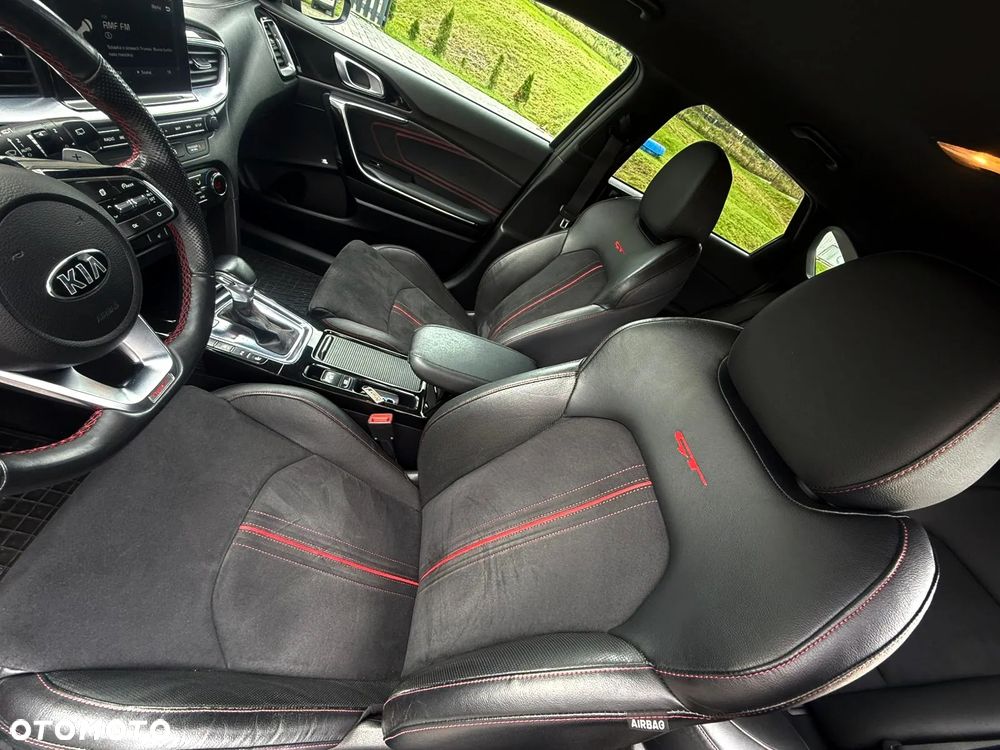 Kia ProCeed - 26