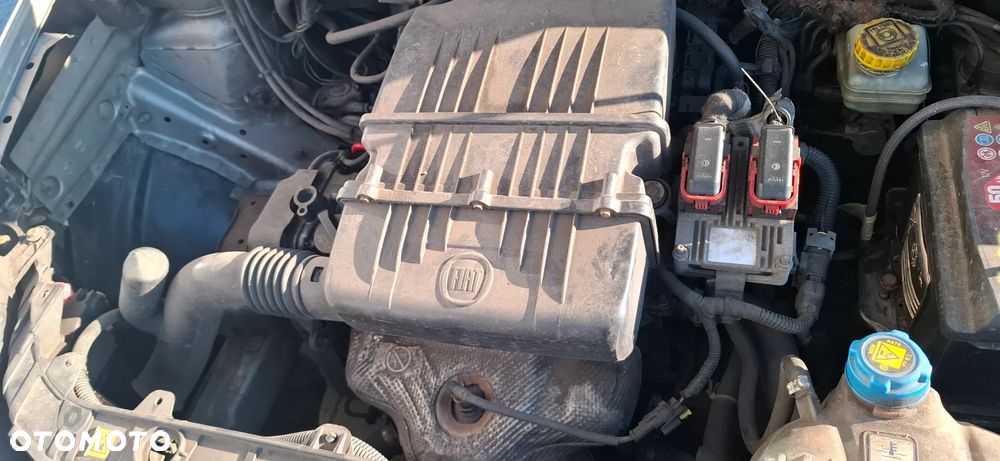 FIAT GRANDE PUNTO 1.4 8V 350A1000 na części - 14