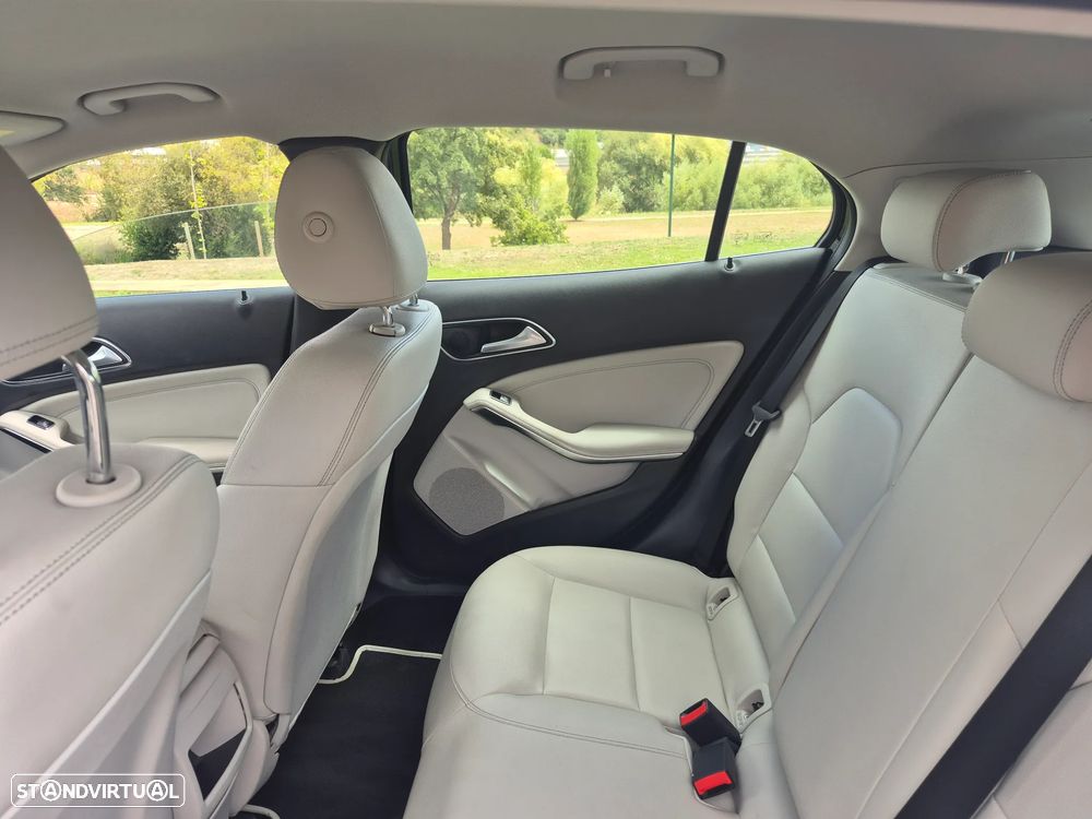 Mercedes-Benz GLA 180 (CDI) d Urban - 20