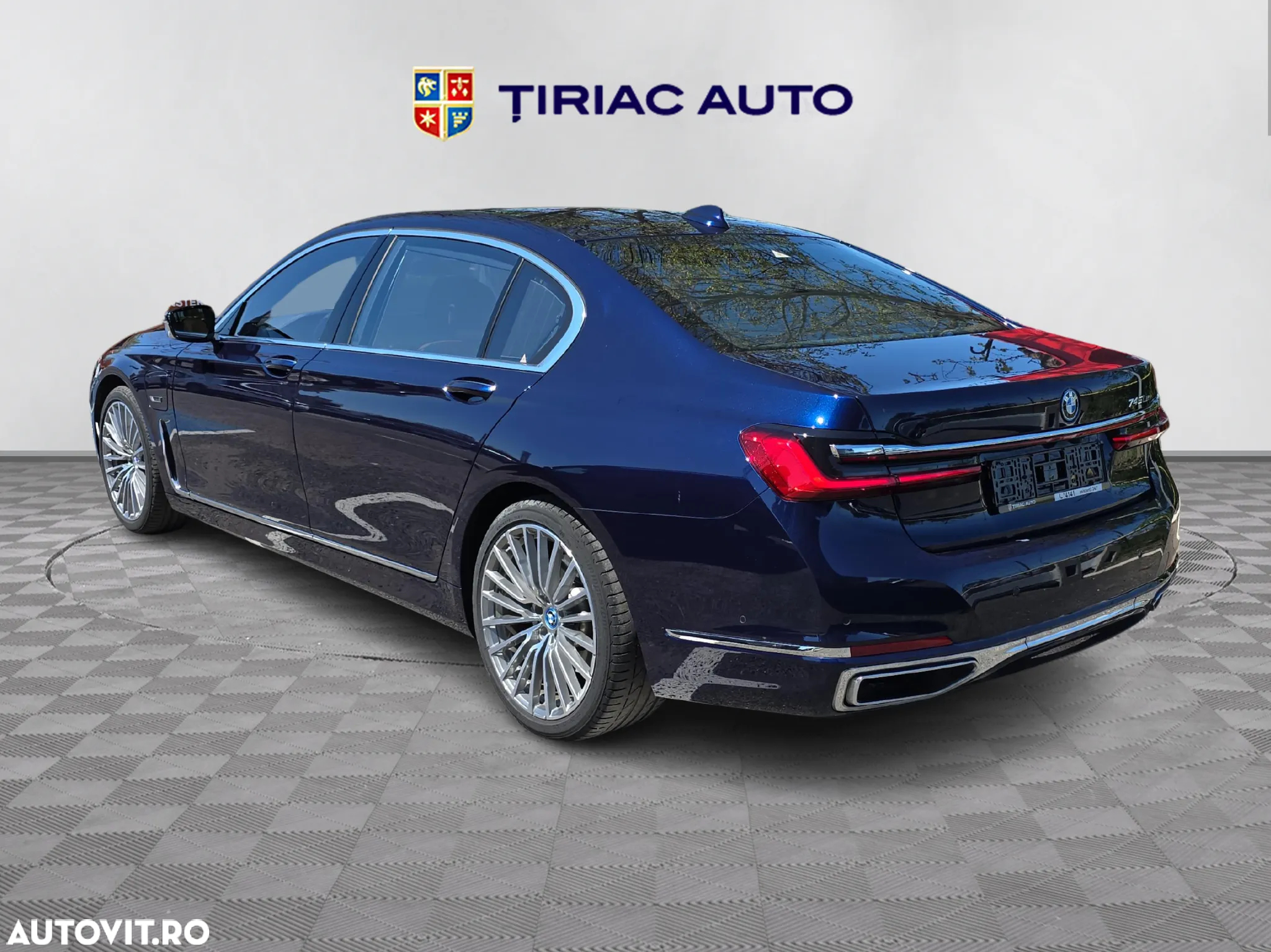 BMW Seria 7 745Le AT PHEV - 3