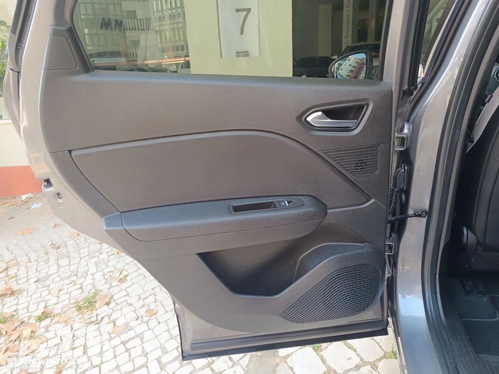 Renault Captur 1.6 E-Tech Plug-In Intens - 17