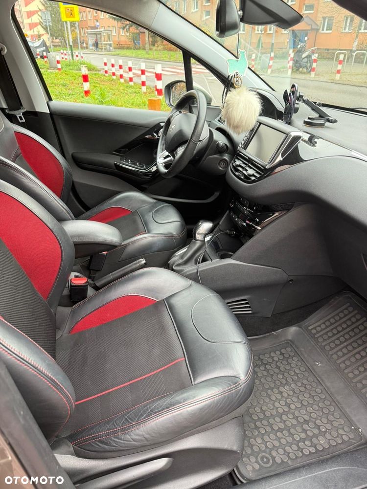 Peugeot 208 - 20