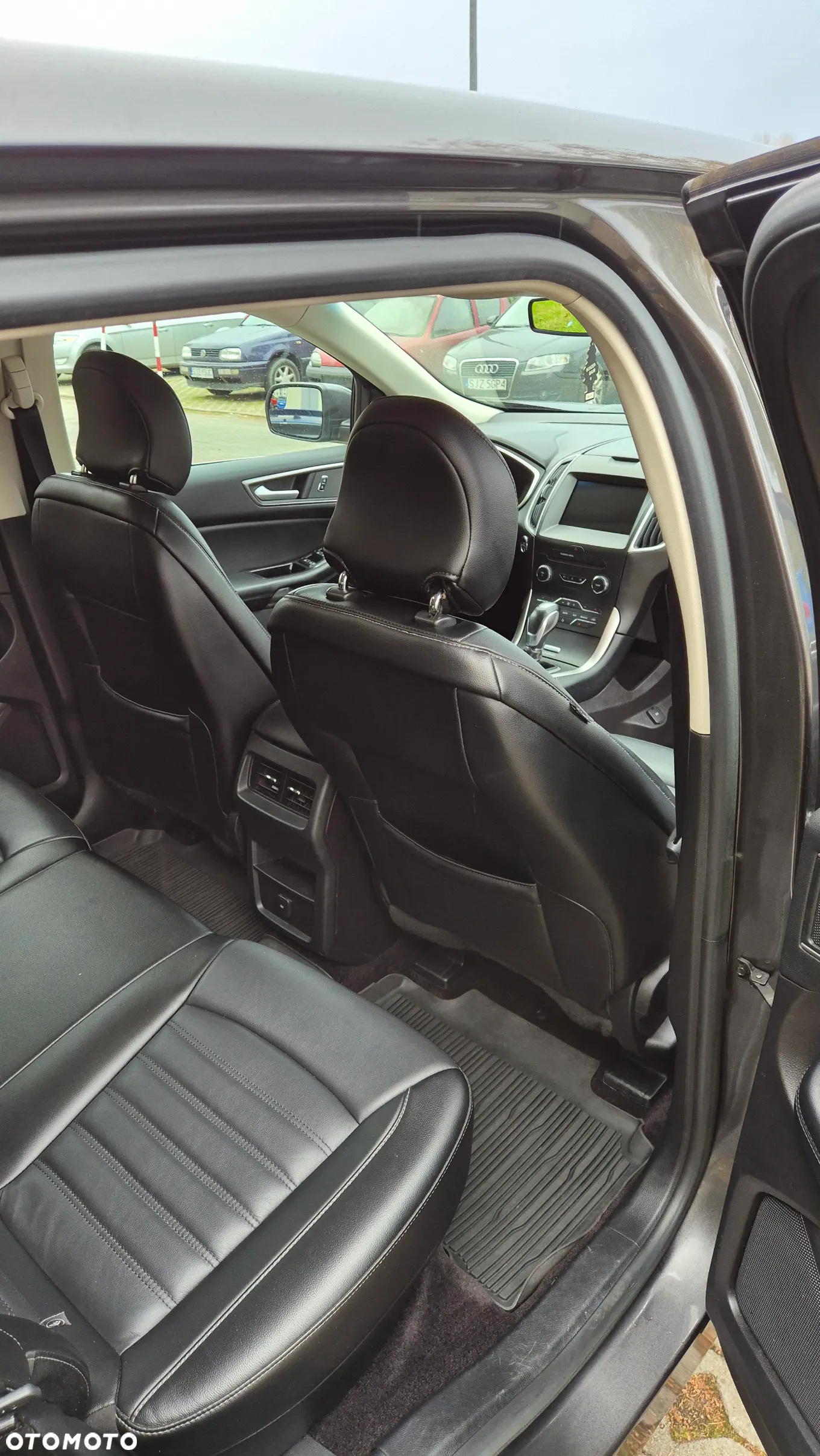Ford Edge - 10