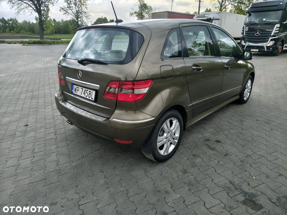 Mercedes-Benz Klasa B 200 - 9