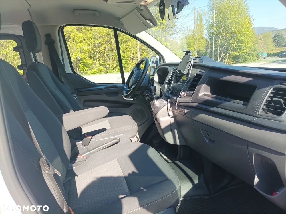 Ford TRANSIT CUSTOM - 14