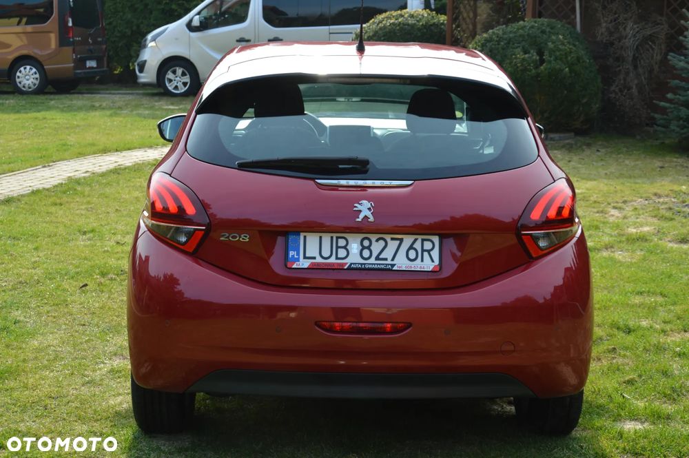 Peugeot 208 - 5