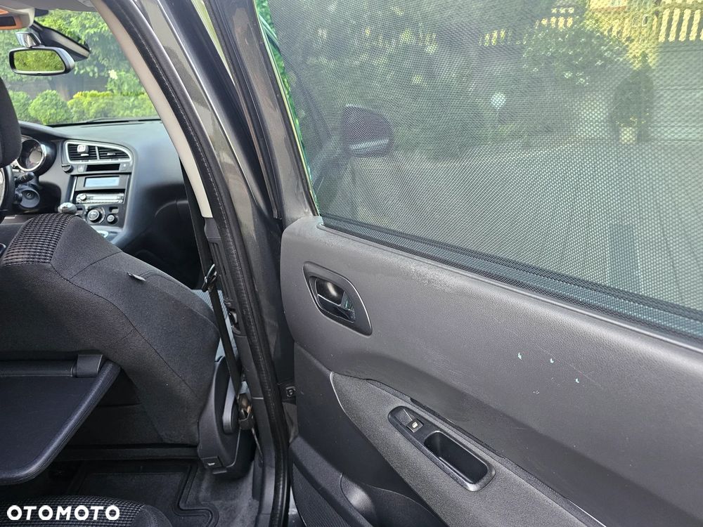 Peugeot 5008 - 23