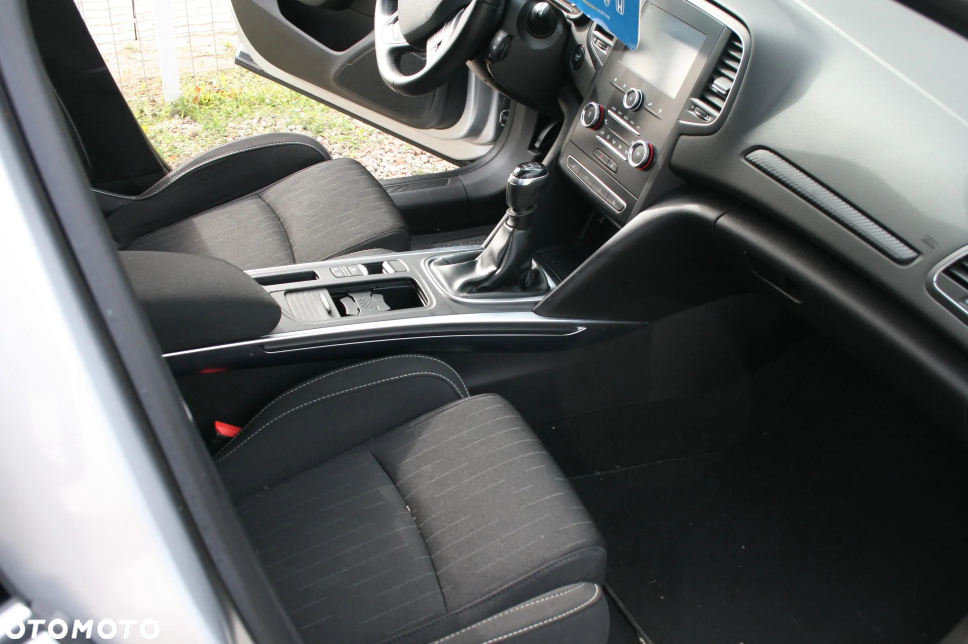 Renault Megane 1.3 TCe FAP Limited - 10