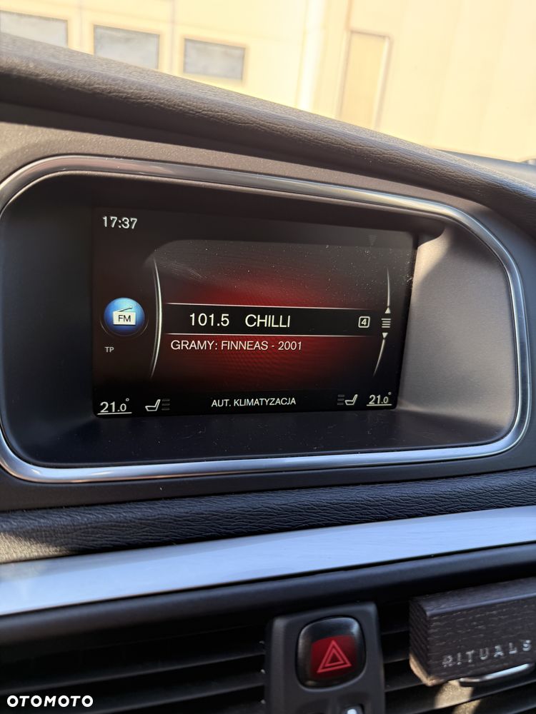 Volvo V40 D4 Drive-E R-Design Momentum - 17