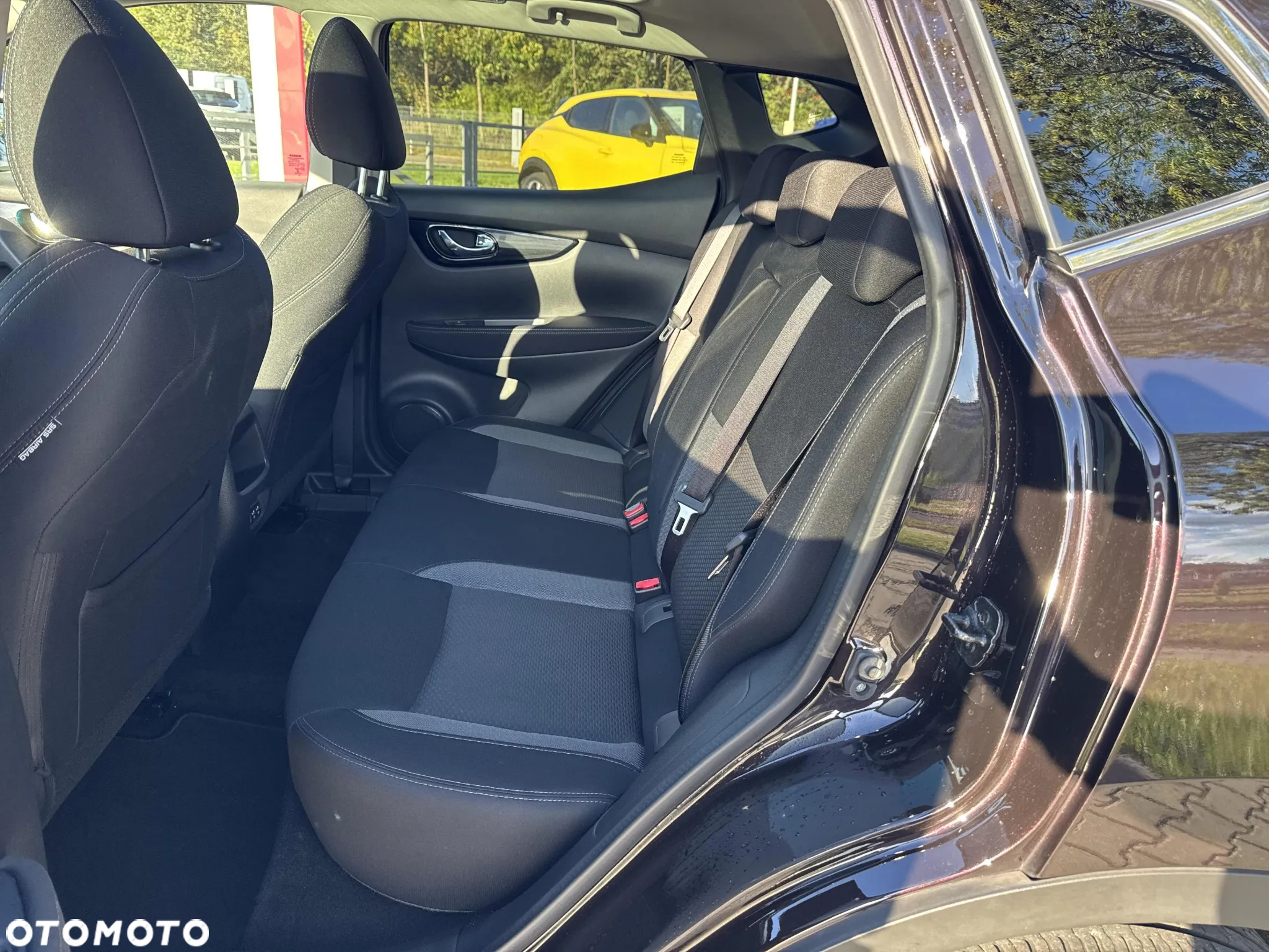 Nissan Qashqai 1.3 DIG-T N-Connecta - 18
