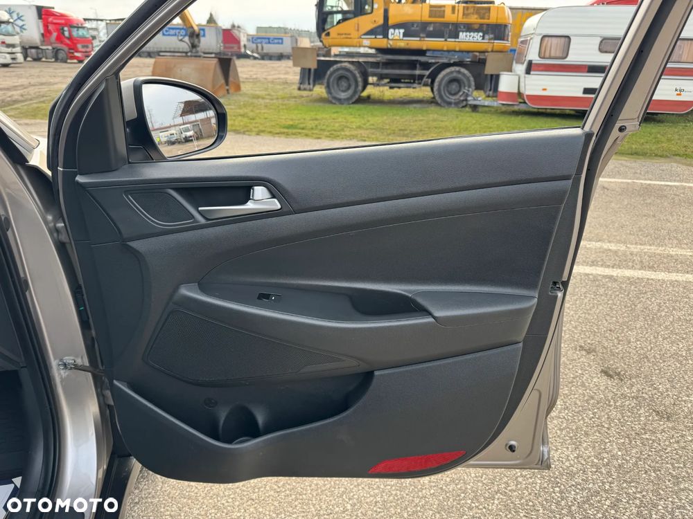 Hyundai Tucson blue 1.6 GDi 2WD Navi - 26